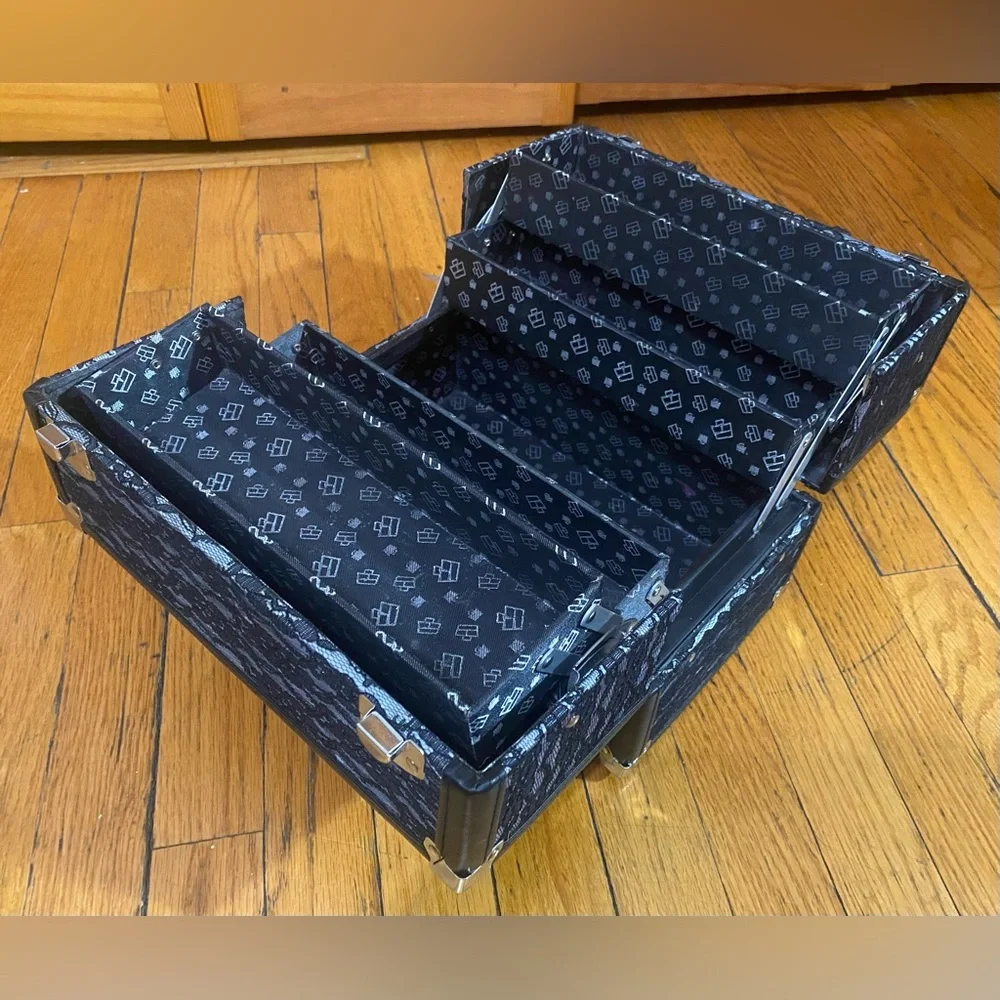 Caboodles 11 excluding